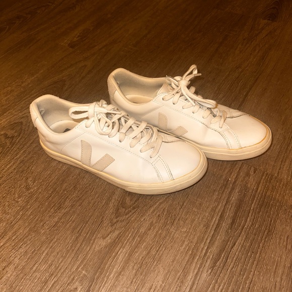 Veja Esplar “Bria” White Sneakers – Women’s Size 8 - Picture 3 of 8